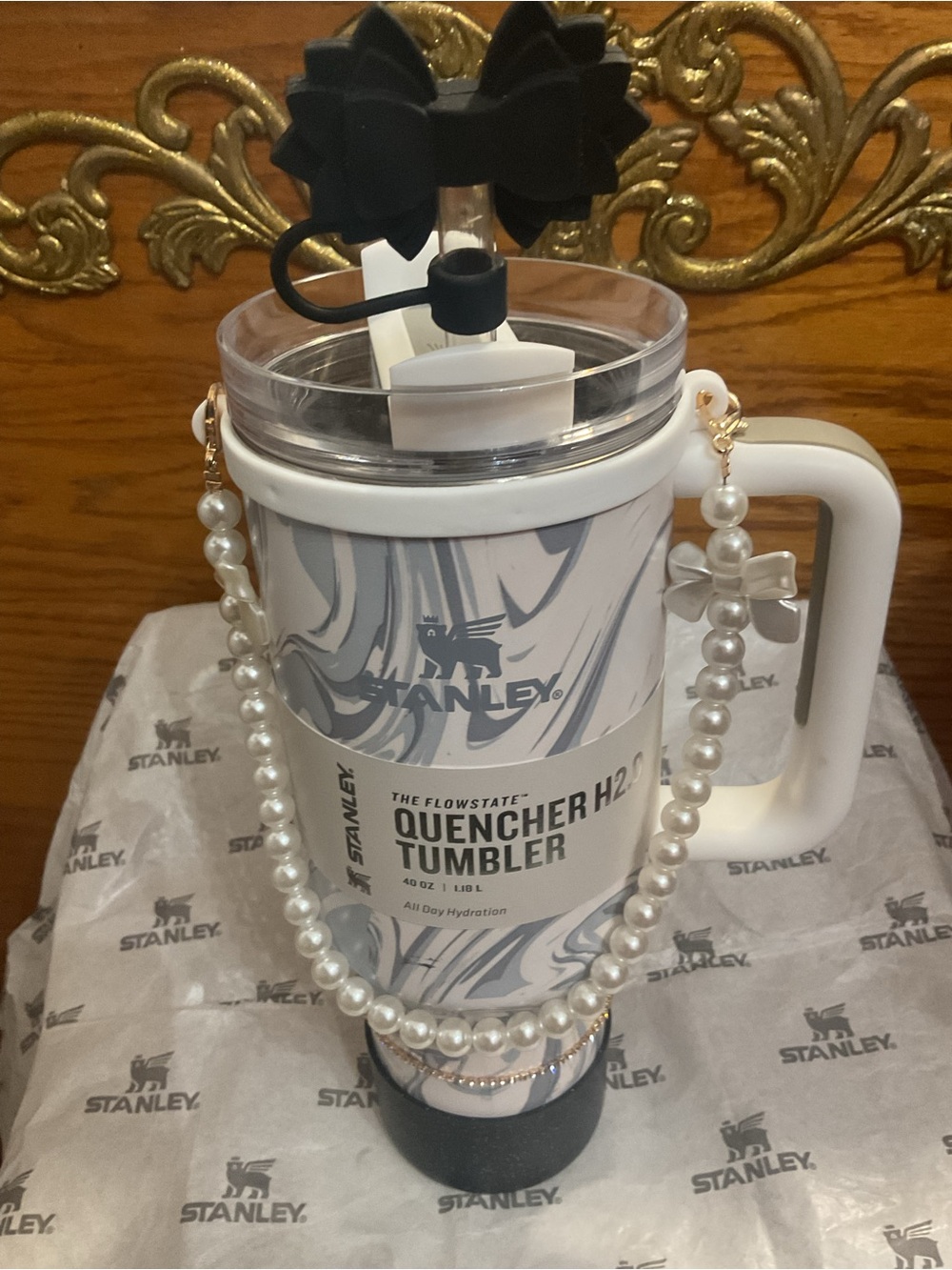 Stanley Marble Swirl Quencher Tumbler in White and Gray 40oz